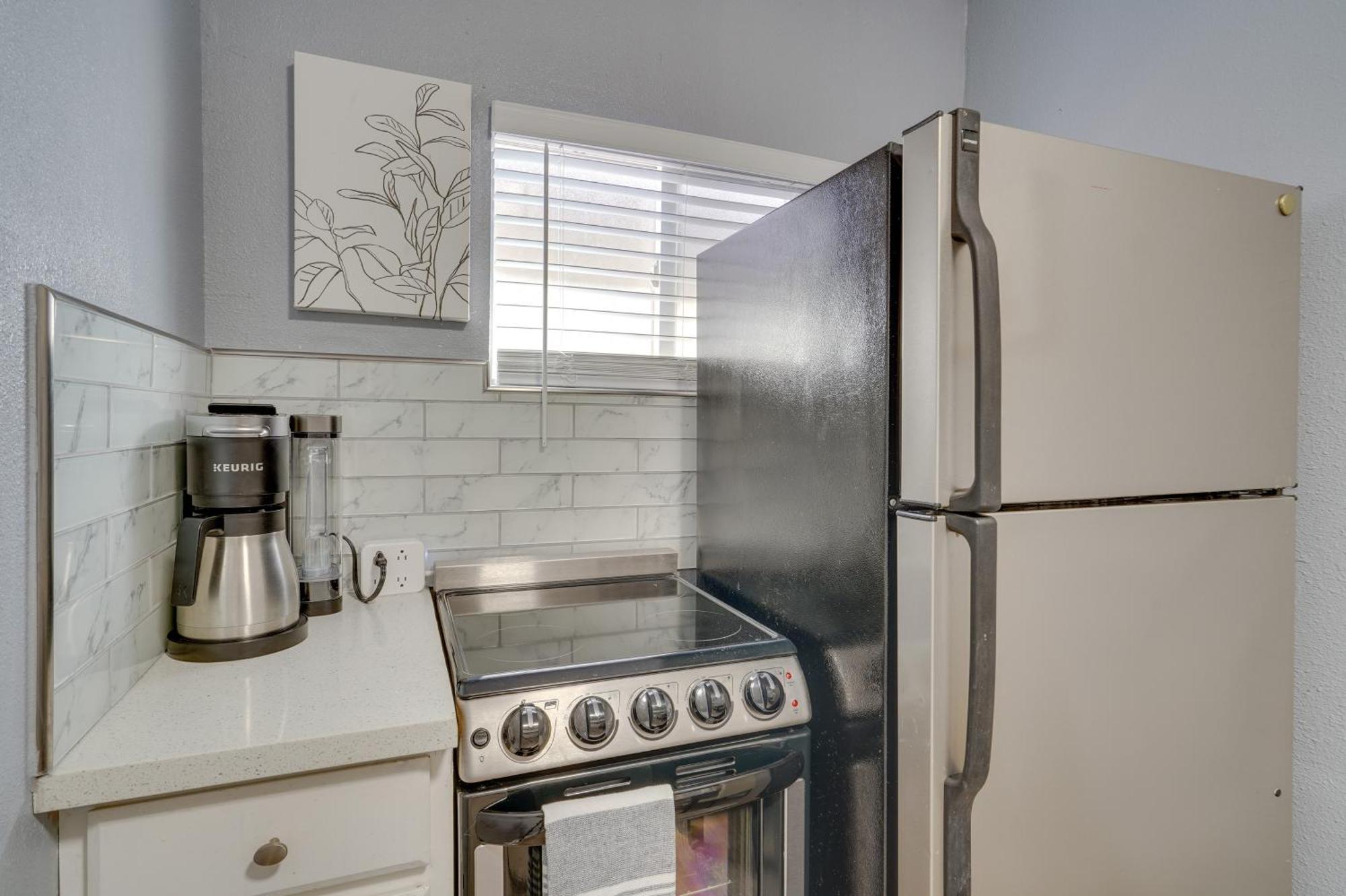 Cozy Bay Area Vacation Rental With Patio Hayward Luaran gambar